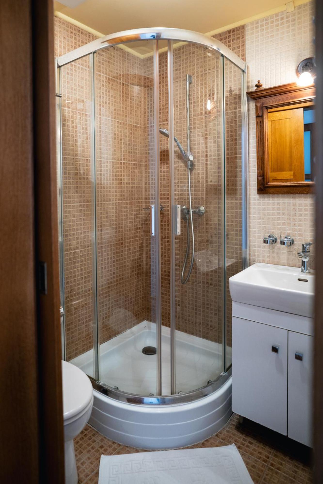 Hunor Hotel Es Etterem Vasarosnameny Phòng bức ảnh